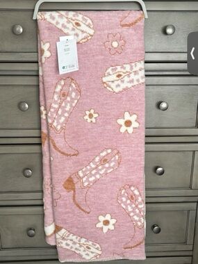 Pink Cowgirl Boot Floral Throw Blanket